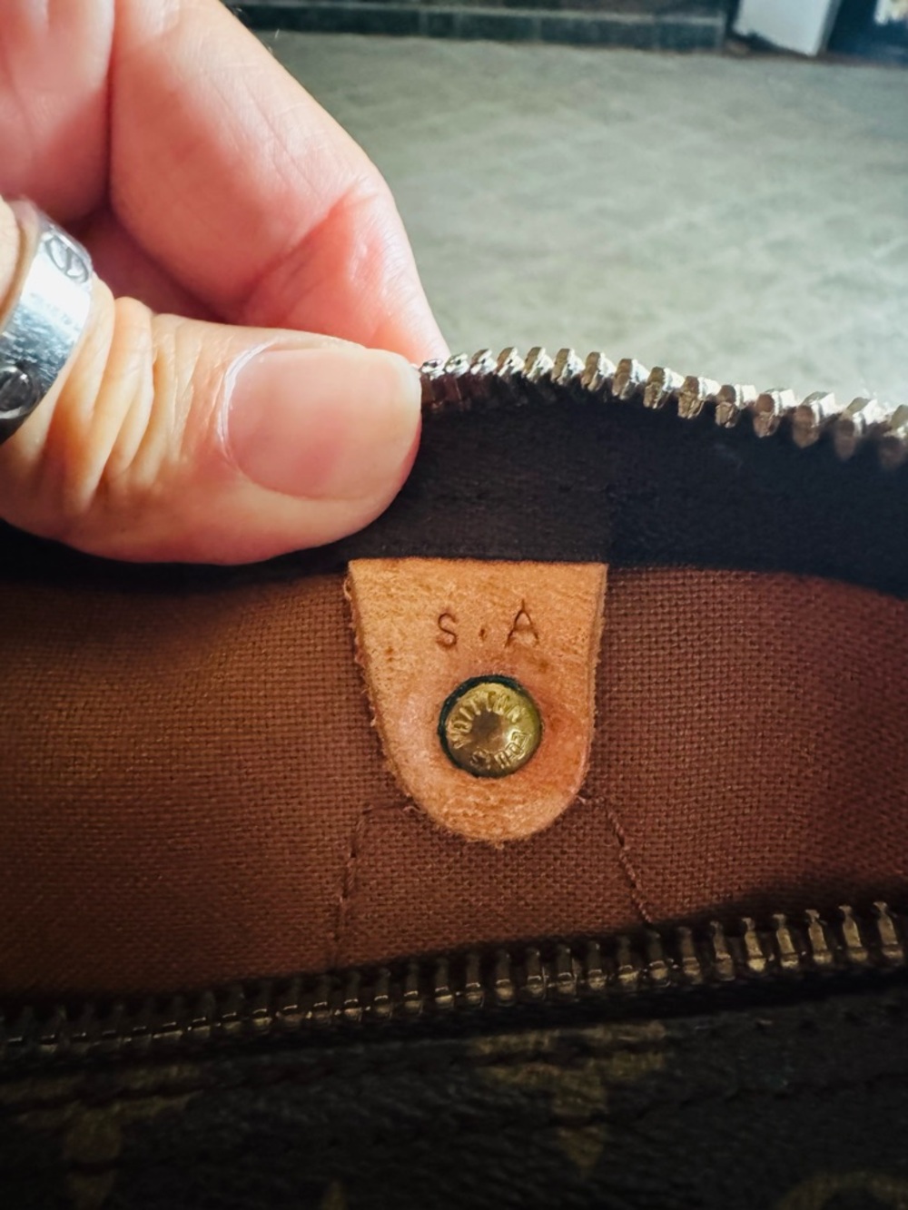 Vintage Louis Vuitton Speedy 25 Monogram – Authentic 1988 - Picture 5 of 17